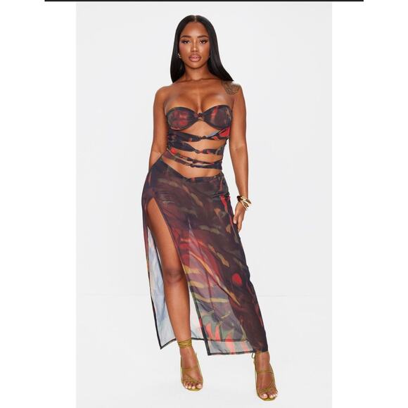 PrettyLittleThing Dresses & Skirts - Shape Black Chiffon Tiger Printed Bandeau Cut Out Split Maxi Dress.